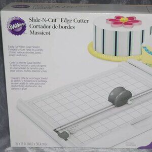 Cake Decorating - Wilton Slide N Cut Edge Cutter - NEW